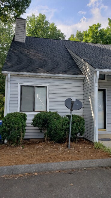 Building Photo - 556 Brookside Ct