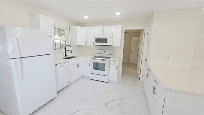 Building Photo - 708 Pennsylvania Ave