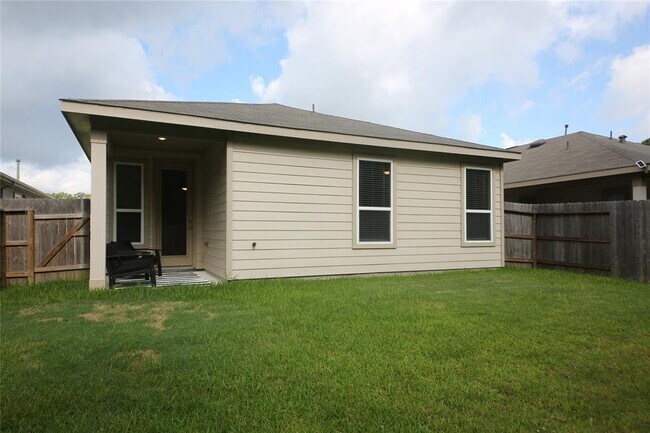Building Photo - 27638 Mesabe Dr