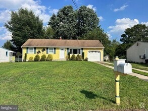 Building Photo - 315 Constitution Dr