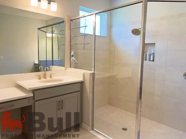 Building Photo - 1980 GOBLET COVE St