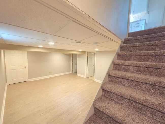 Building Photo - $2,600 - 3 Bed / 2 Bath Beautiful Craftsman Home by Manito Park