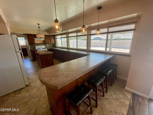 Building Photo - 9004 Lait Dr