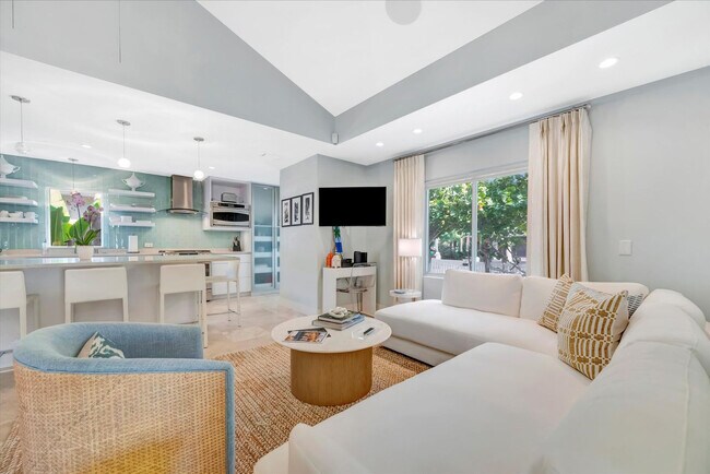 Building Photo - 3002 Pass a Grille Way