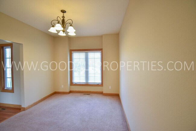 Building Photo - Executive Home with 4 Bedrooms, 2.5 Bath I...