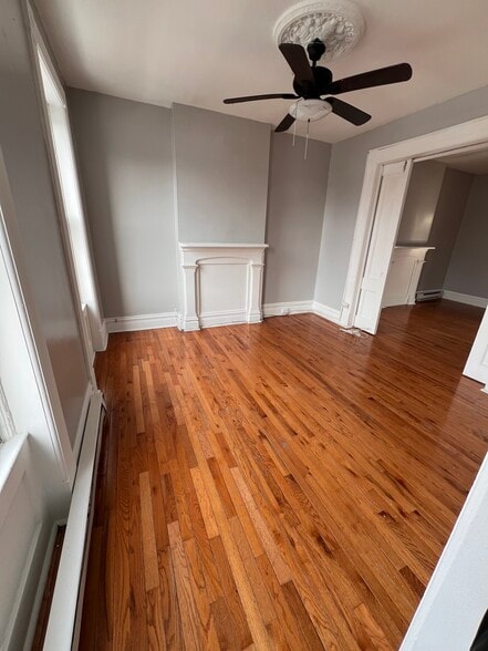 Building Photo - 516 4th St