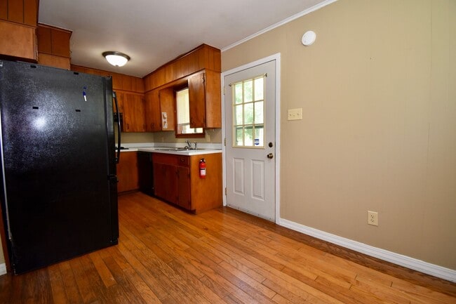 Building Photo - 3 Bed, 2 Bath Home in Ruston