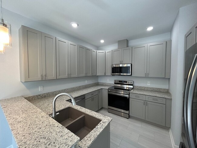 Building Photo - 2022 Trimble Rd