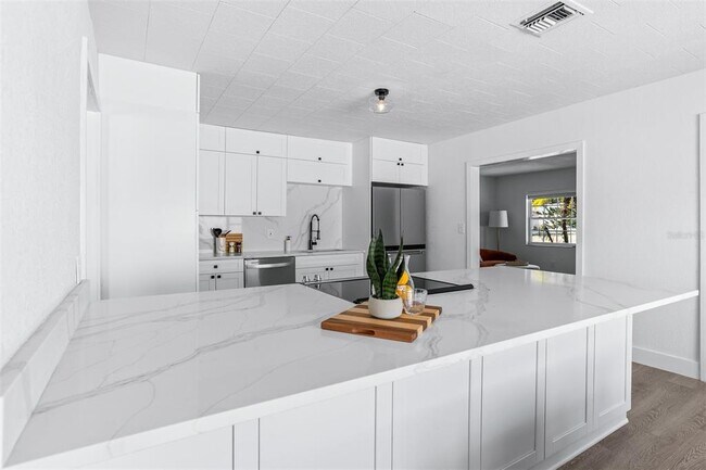 Building Photo - 8335 42nd Ave N