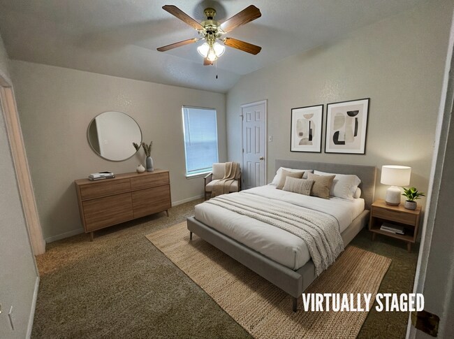 Building Photo - 1906 Charleston Ct