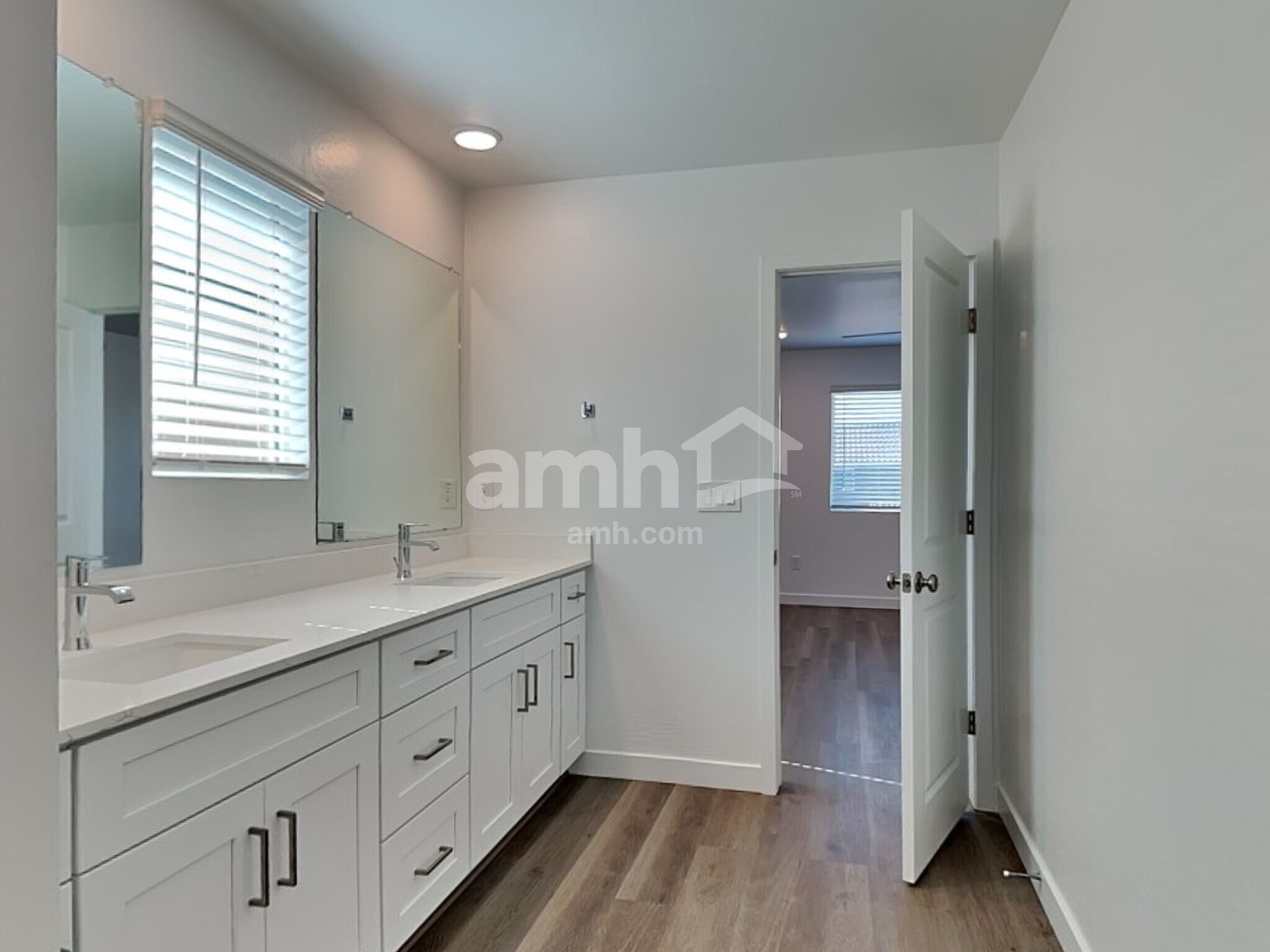 Building Photo - 4511 S 97th Dr