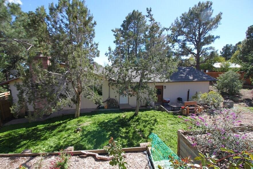 Building Photo - 1990 Camino Redondo