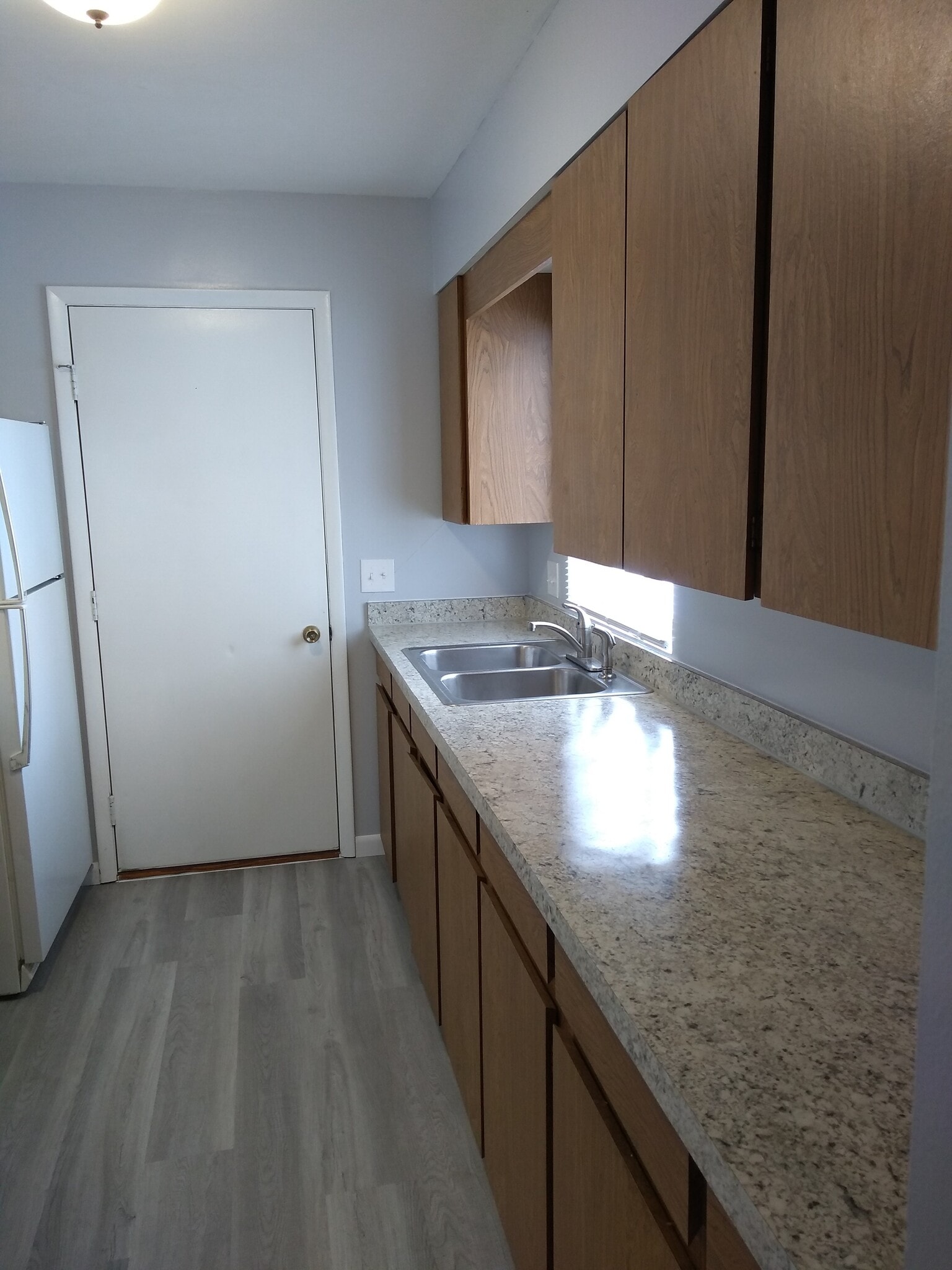 Kitchen - 3307 henry st