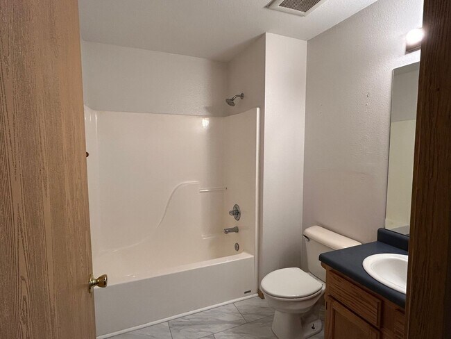 Building Photo - 316 Erin Pl