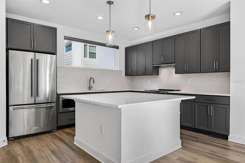 Building Photo - 104 26th St N