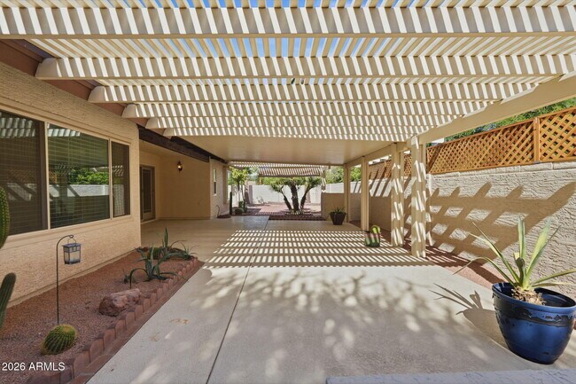 Building Photo - 1365 N Diane Cir