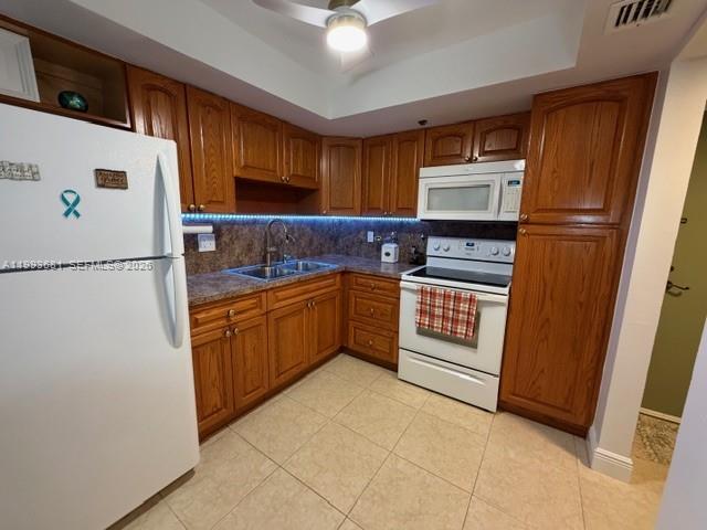 Building Photo - 1100 St Charles Pl