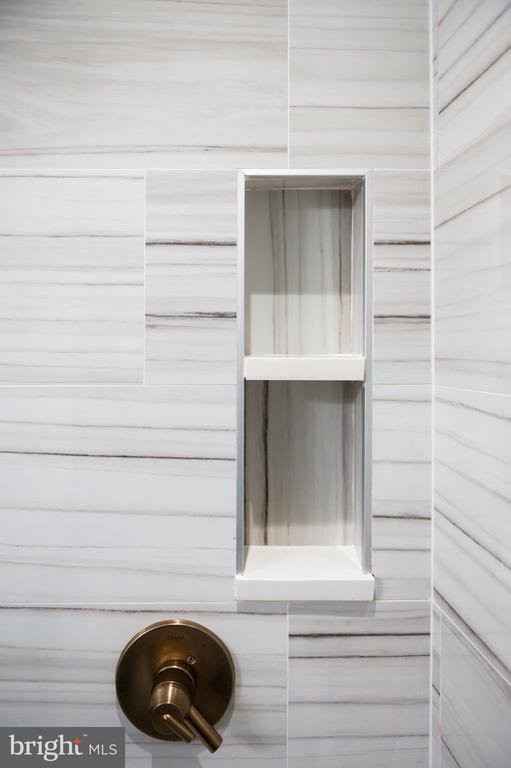 Building Photo - 1316 8th St NW