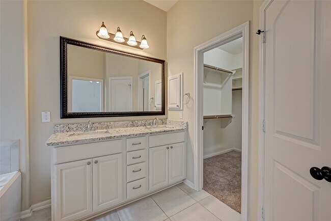 Building Photo - 106 Berlandier Ash Ct