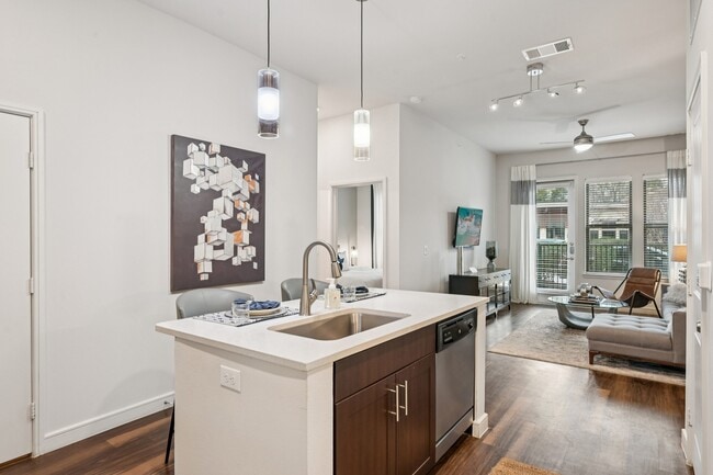 Building Photo - Reserve at Spring Creek