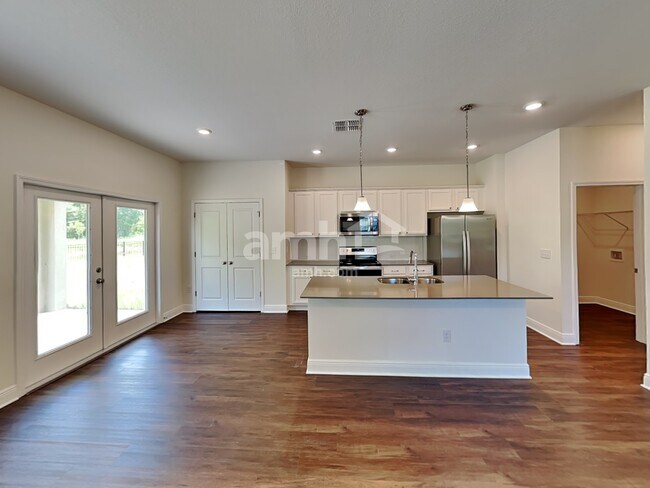 Building Photo - 20591 Calla Lily Dr