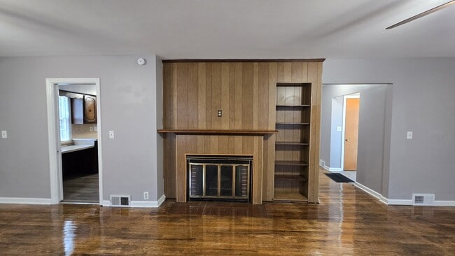 Building Photo - 3109 Beecher Rd