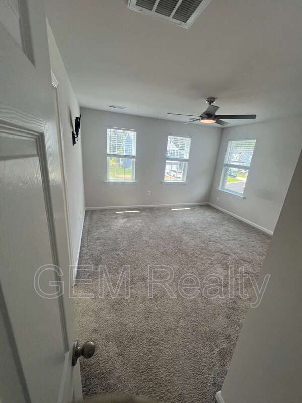 Building Photo - 6259 Bobcat Ln