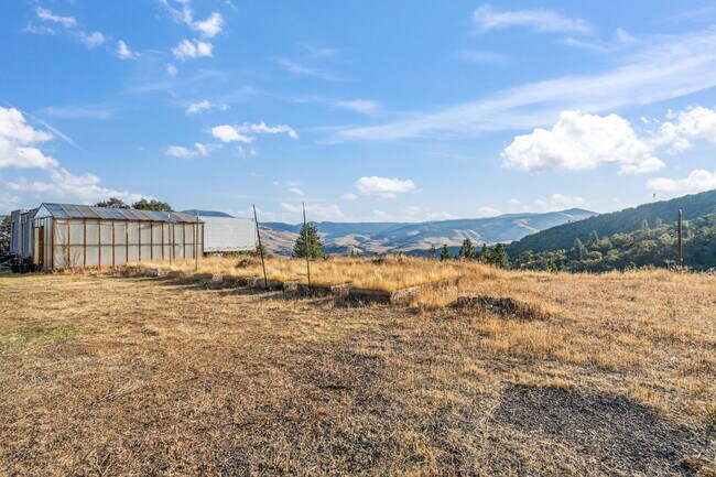Building Photo - 1756 Tolman Creek Rd