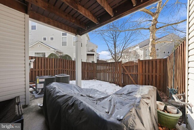 Building Photo - 6603 Netties Ln