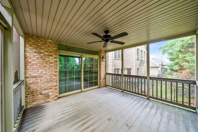 Building Photo - Gorgeous Upscale Home in the Gated Savanna...