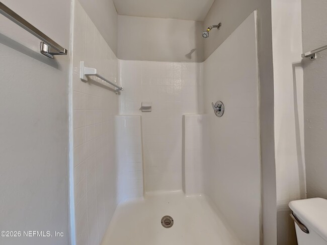 Building Photo - 6637 Gentle Oaks Dr E