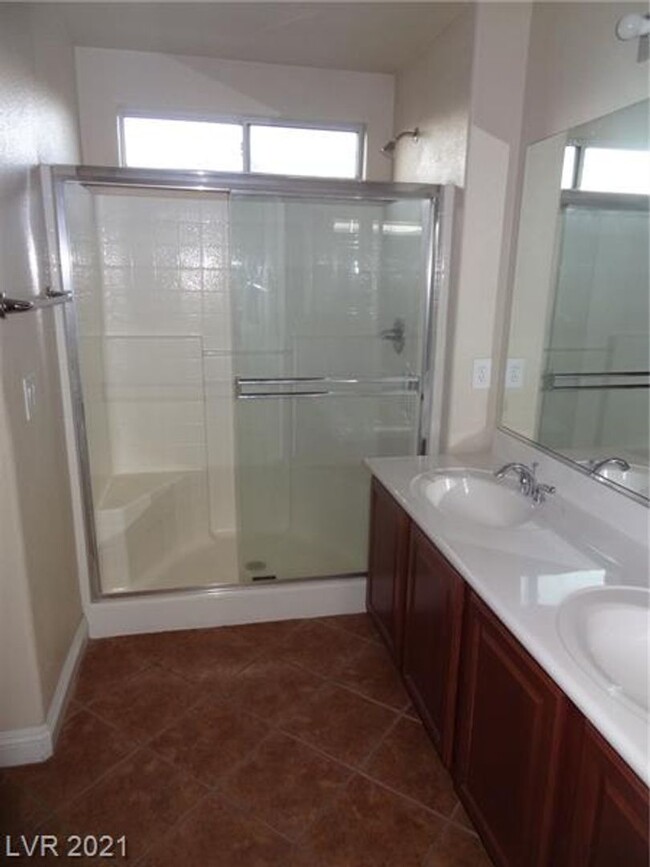 Building Photo - Wonderful 1 Story, 3 Bedroom Townhouse wit...