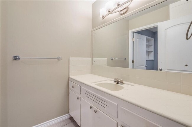 Building Photo - 4712 Frontier Trail