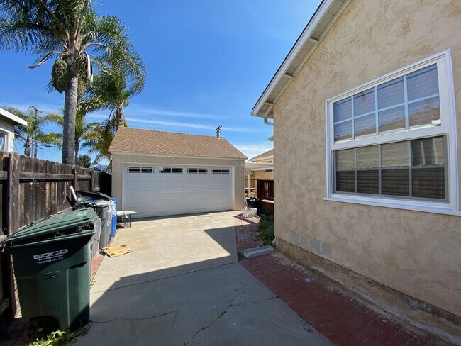Building Photo - Remodeled Home w/ Detached Garage