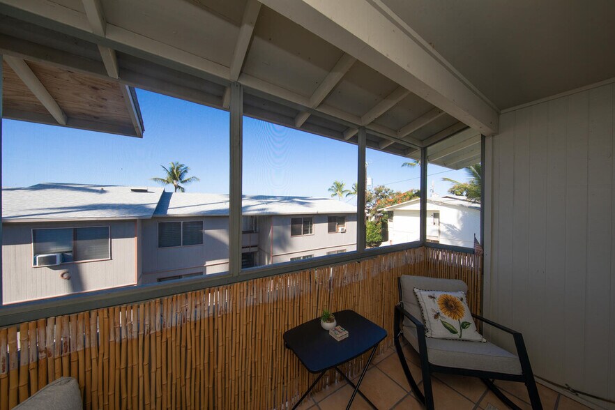 Building Photo - 74-5618 Palani Rd