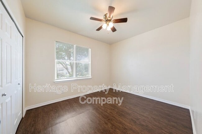 Building Photo - 518 Dukeway Dr
