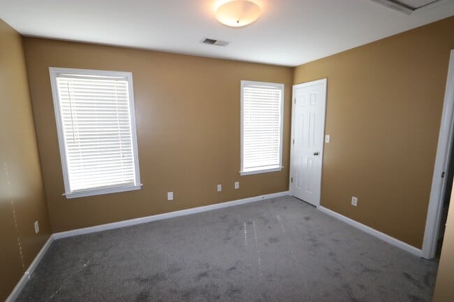 Building Photo - EXECUTIVE HOME AT HARBOR TOWN