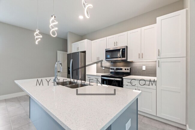 Building Photo - ONE MONTH FREE RENT! Modern, energy effici...