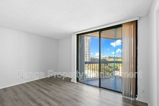 Building Photo - 2425 Presidential Way