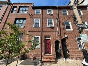 Building Photo - 233 Brown St