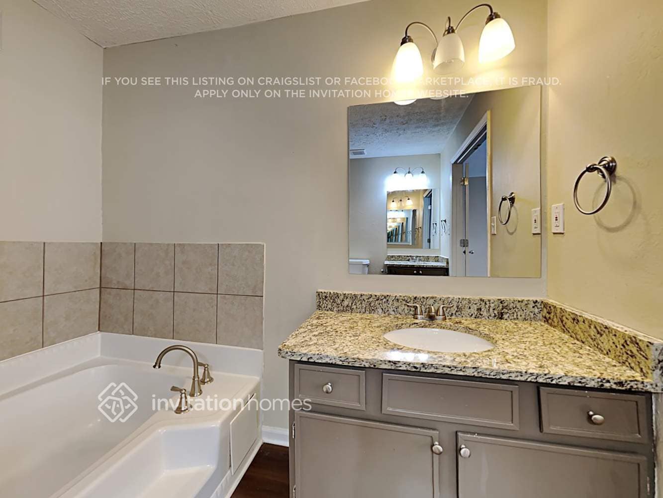 Building Photo - 6611 Crossing Creek Point