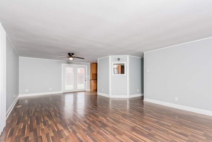 Building Photo - 403 Brownstone Dr