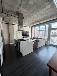 Building Photo - 50 E 16th St