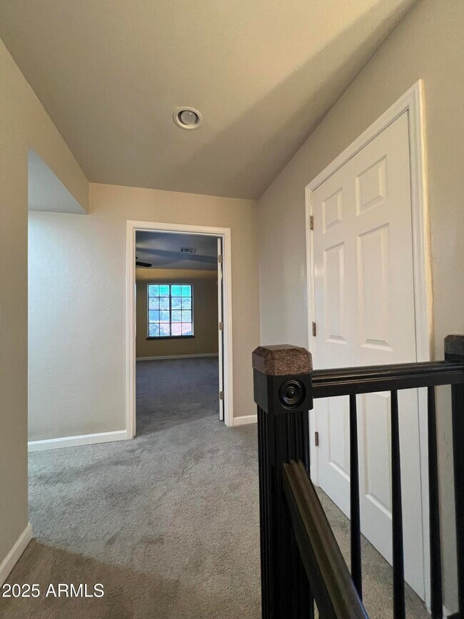 Building Photo - 15230 N Blackbird Dr
