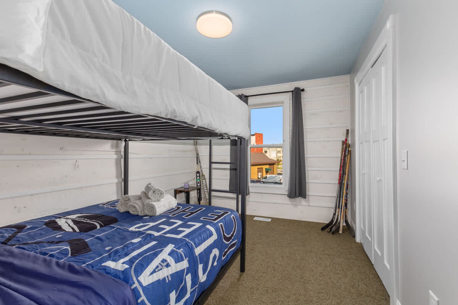 Building Photo - 21 Coldbrook St NE