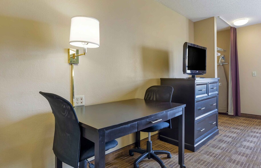 Building Photo - Furnished Studio-Austin - Southwest