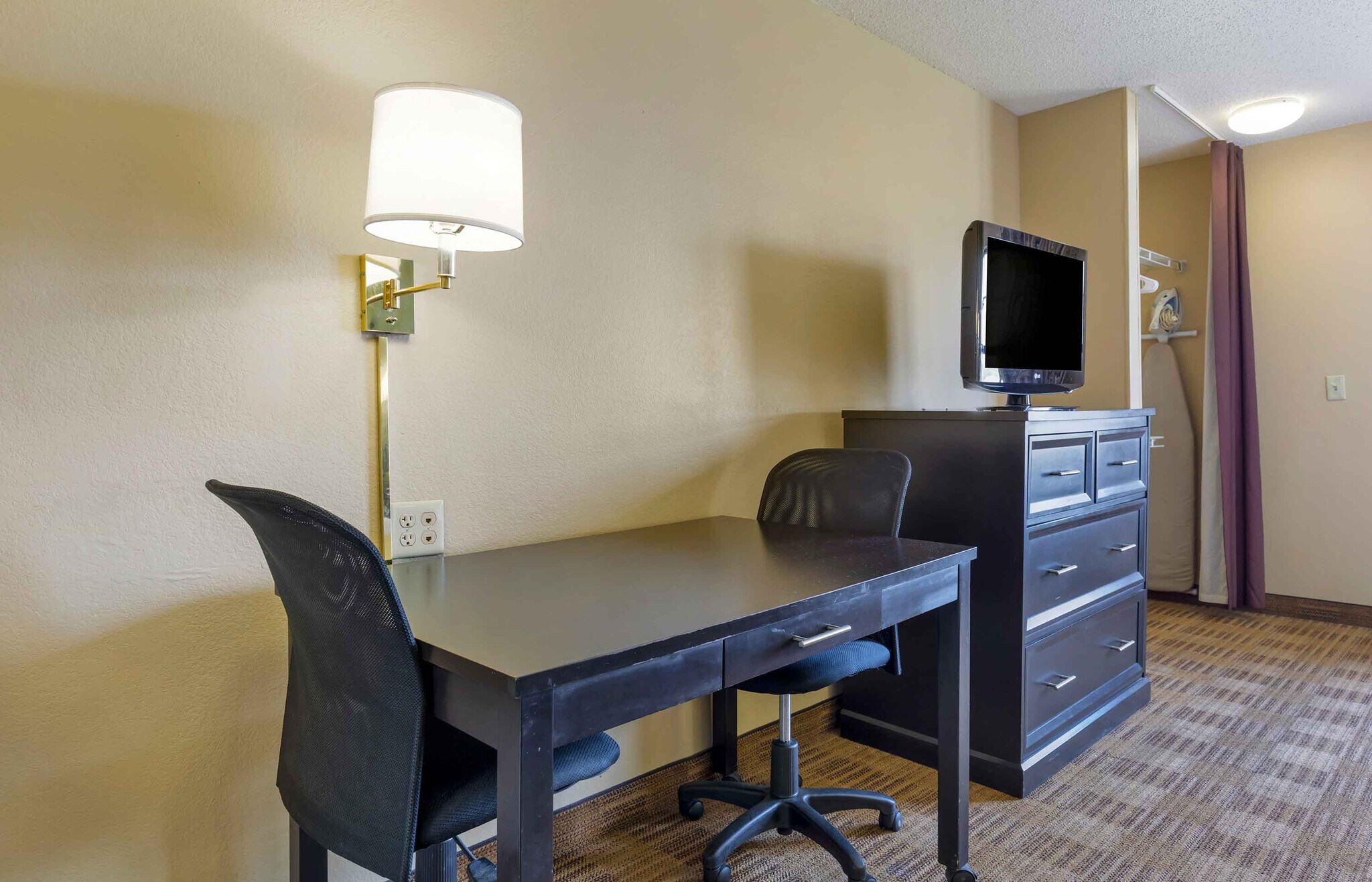 Building Photo - Furnished Studio-Austin - Round Rock - South