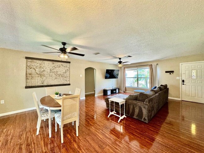 Building Photo - 8134 Winthrop Dr