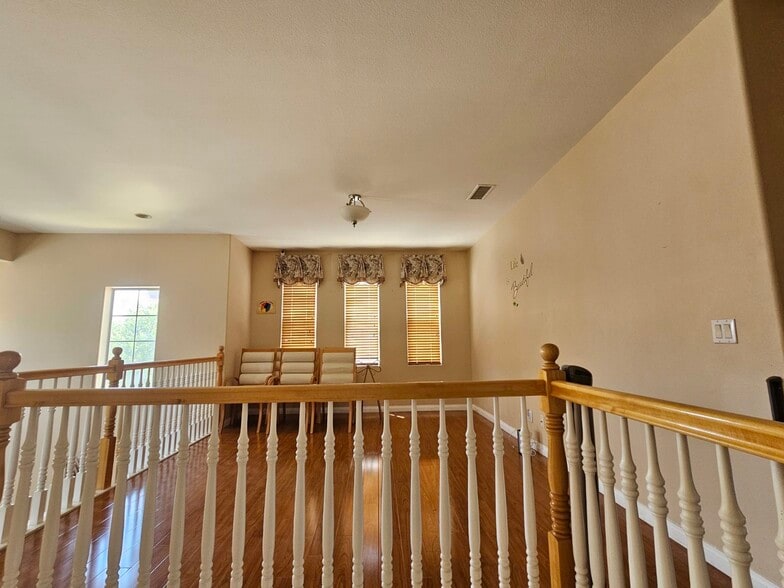 Building Photo - 11871 Mahogany Dr