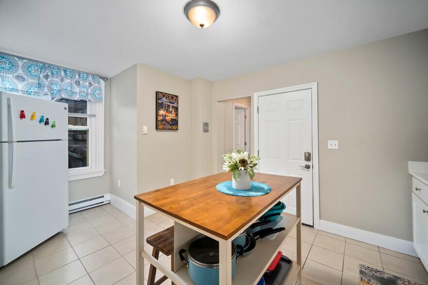 Building Photo - 4 Baldwin Pl